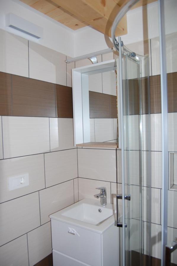 Apartma Hiska Dobravlje Exterior photo