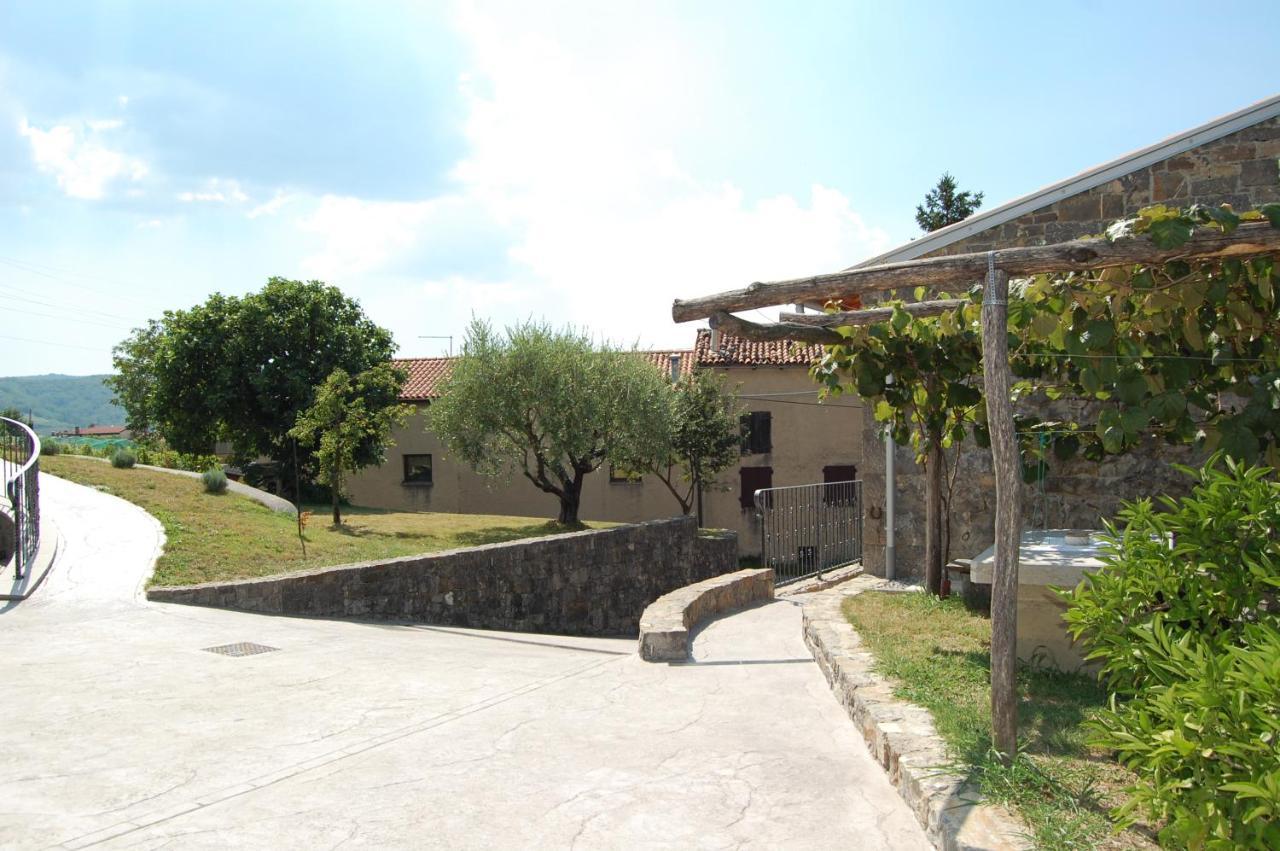 Apartma Hiska Dobravlje Exterior photo